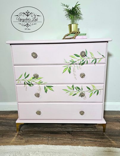 Chest of drawers