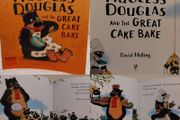 Hugless Douglas And The Great Cake Bake Story Booik