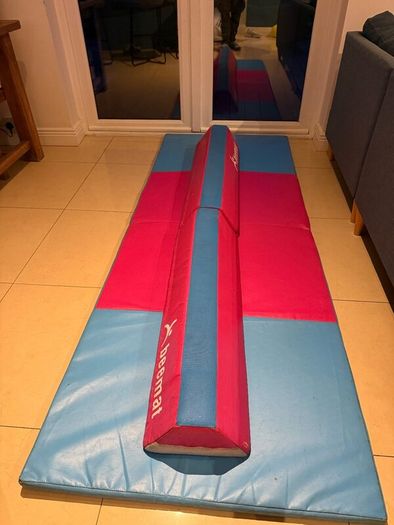 Mc Sport High Bar, Beemat  Beam and two mats