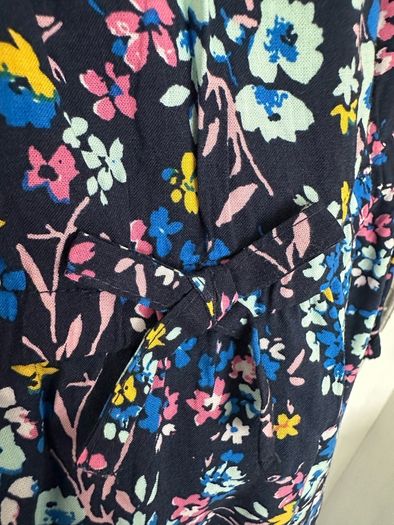 Lovely floral dress for a girl, 122-128 cm, 7-8 years