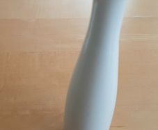 White bud vase