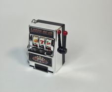 Keychain slot machine