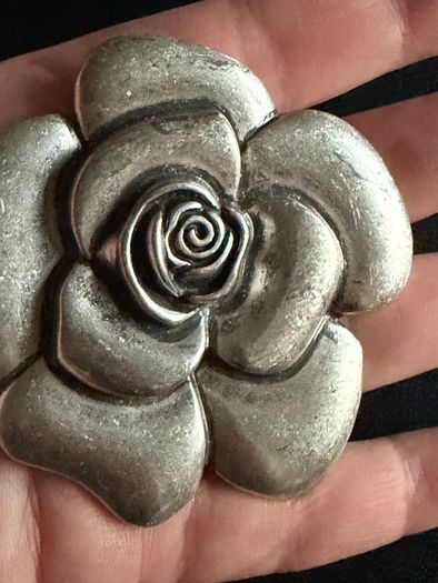 brooch
