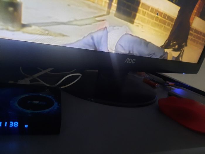 Monitor Hdmi Usb Dvi Vga built  Speakers