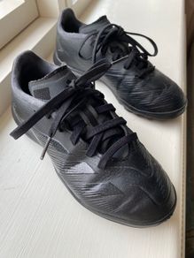 Kids Adidas Predator Astro Football Boots Size UK 1 EU 33
