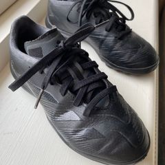 Kids Adidas Predator Astro Football Boots Size UK 1 EU 33