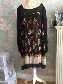 Savida pleated dress. New. Size 12.RRP 40