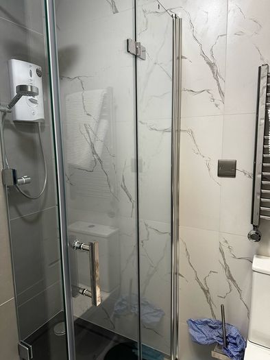 Top quality German bifold shower door