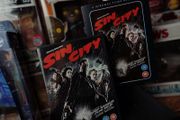 Sin City ! A Miramax Film Release ! with Slipcase ! 2006 ! Bruce WIllis ! Frank Miller ! Quentin Tarantino !