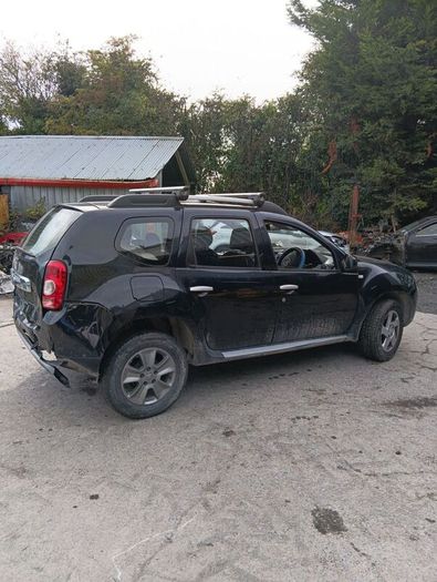 Breaking Dacia duster 2015