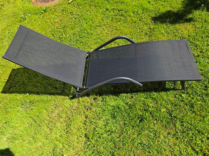Sunbed with Waterproof Padding