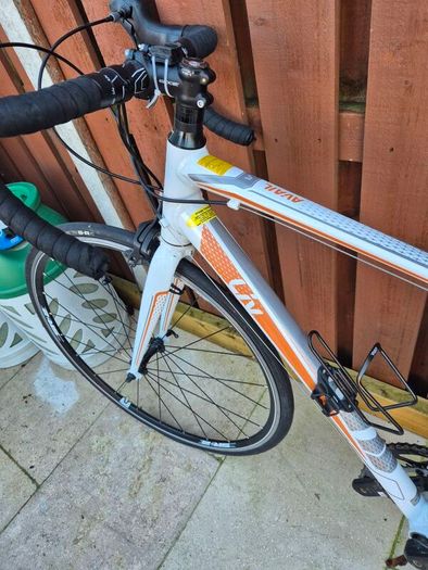Racing bike. Suitable 12yrs plus