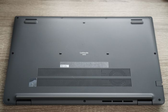 Dell Latitude 3550 15.6" | i5-1335U | 16GB | 256GB