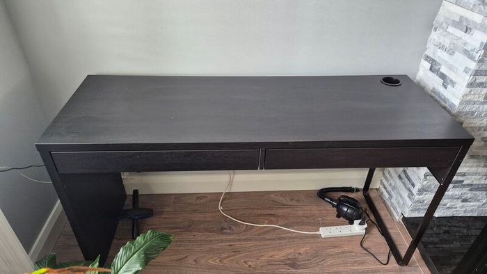 Office table