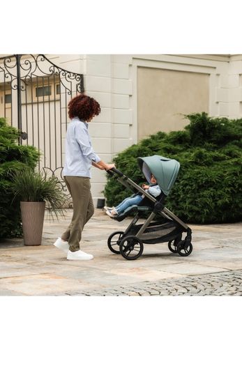 Drift by Baby Elegance 2 in 1 pram buggy next to new condition