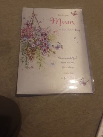 Mother's Day Cards x 2 for 4.00euro .. (20th March)