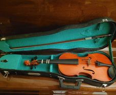 1/8 size violin