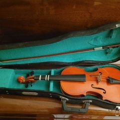 1/8 size violin