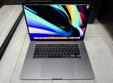 Apple MacBook Pro 16-inch Intel i7 2019 16GB 500SSD A2141 Touch Bar - Radeon Pro 2019