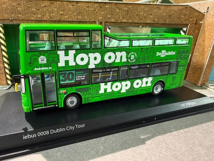Open-Top Dublin CIty Tour Bus, Free Poat