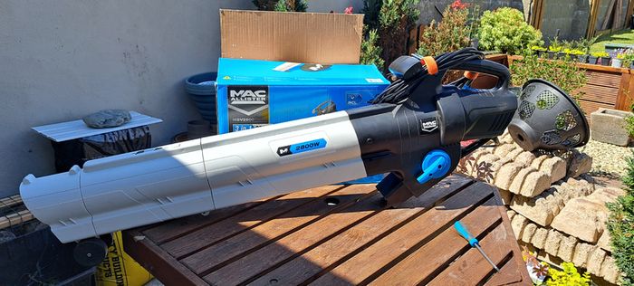 Leaf Blower