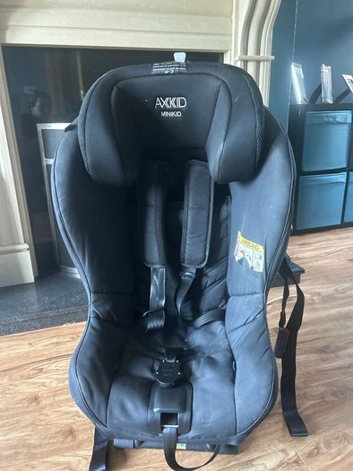 Axkid mini kid car seat