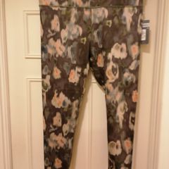 Women's Sports Reversible Leggings NWT SIZE L