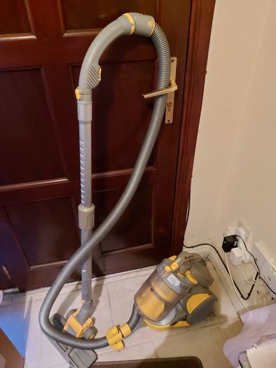 DYSON DC05, for parts or repair, not powering on