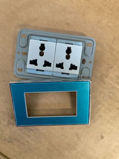 3 Pin Sockets