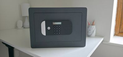 Yale maximum security safe