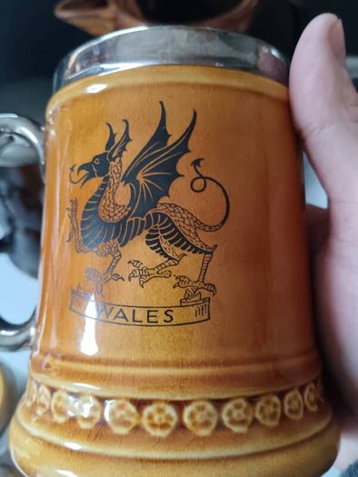 6 Pce Vintage Ceramic and Pewter Set