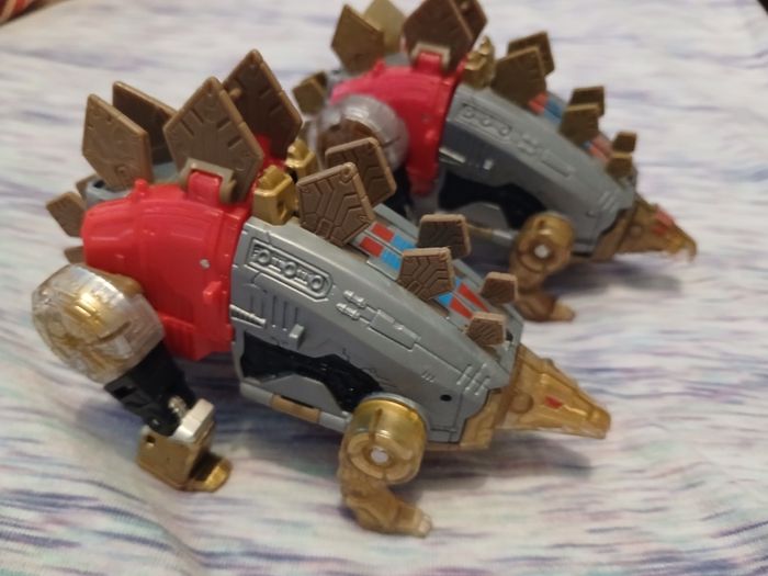 Transformer dinobot