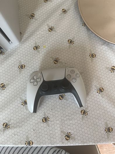 PS5 Disc Edition + Controller + Games