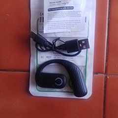 new Bluetooth earphone. with earhook