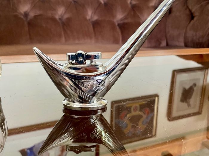 Rare Uber Vintage Retro Lighter 1960s Chrome Steel with Art Deco Geometric Design