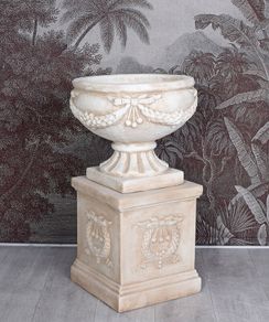Baroque bowl on pedestal Planter Jardin de Versailles