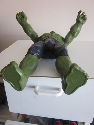 Incredible Hulk marvel Talking Figure12"