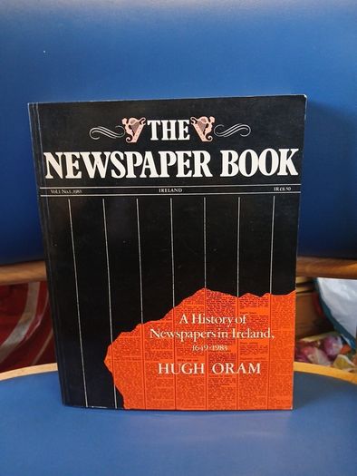 The Newspaper Book - Hugh Oram