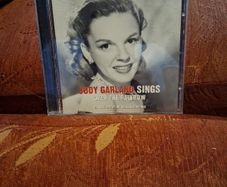 cd Judy garland sings over the rainbow