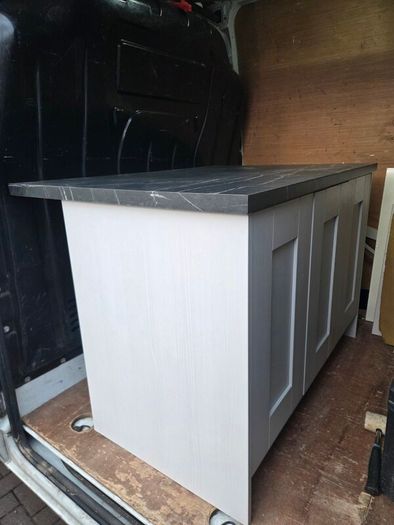 kitchen Island (new)