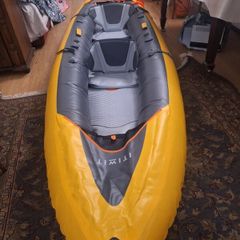 Kayak inflatable 2-man Decatholon. Barely used.