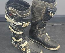motocross boots Hart size 9