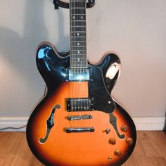 Vintage VSA500 (ES335 style 12 string Guitar)