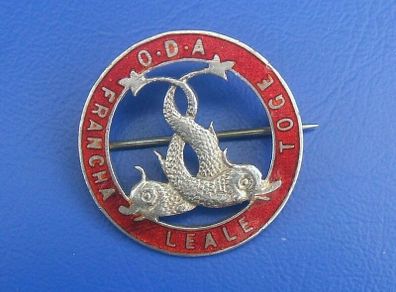 OLD DOLPHINS ASSOCIATION (ODA) - a vintage ex-pupils association alumni silver badge (hallmarked for 1929)