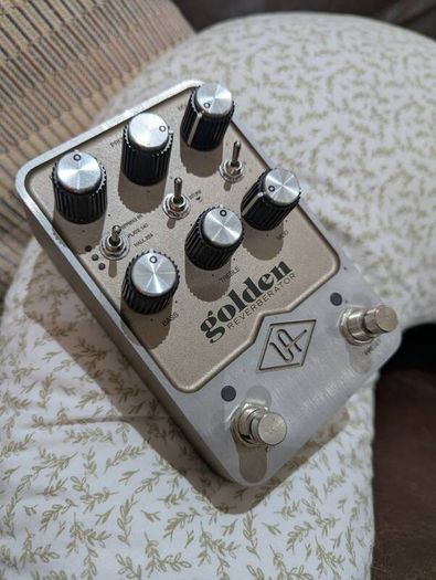 UAFX Golden Reverberator - Guitar Pedal
