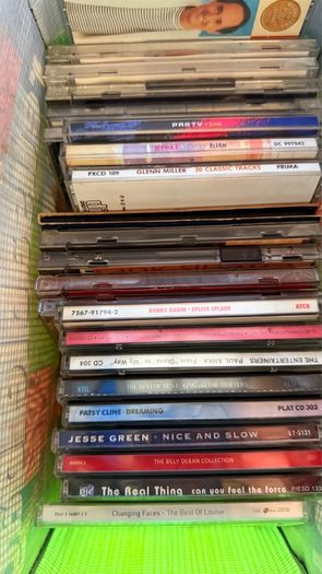3000 Music CDs