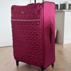 Suitcase / Luggage 114L