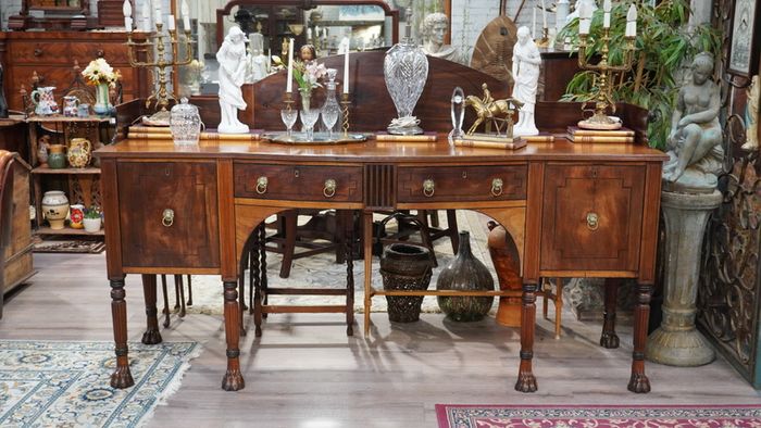 Very Fine Georgian Sideboard