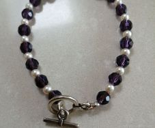Freshwater Pearls and amethysts bracelet with silver clasp