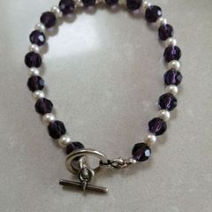 Freshwater Pearls and amethysts bracelet with silver clasp